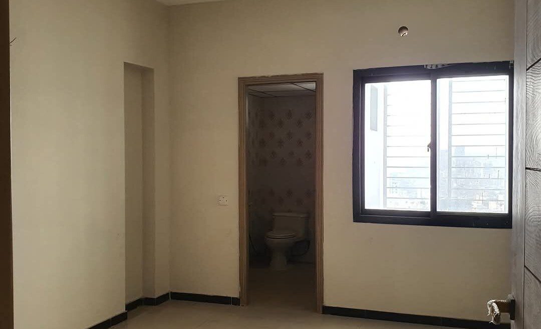 DEFENCE SKYLINE FLAT FOR RENT